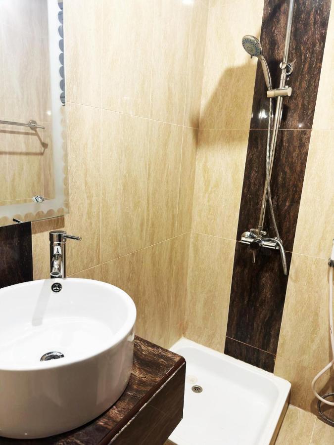 Hotel Leaders Plaza Salmiya Кувейт Экстерьер фото